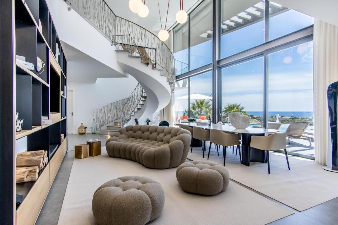 Villa Luxueuse Vue L004 *